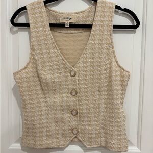 Anthropologie Cream and White Houndstooth Sleeveless Vest